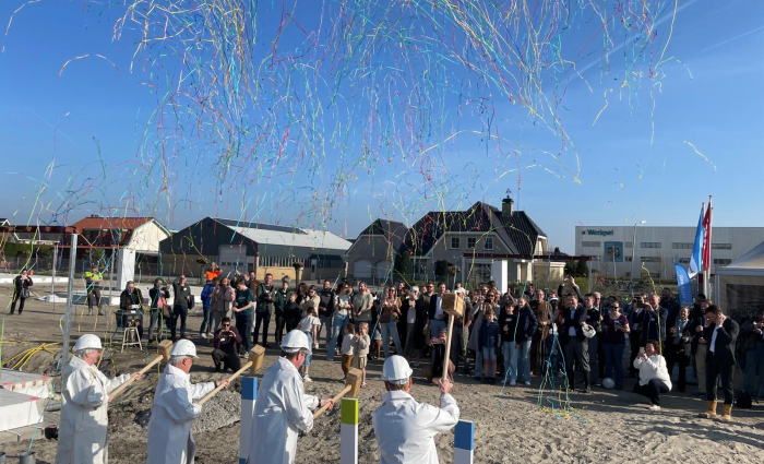 Feestelijke start bouw Harnasmolen