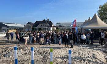 Feestelijke start bouw Harnasmolen