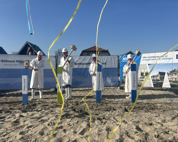 Feestelijke start bouw Harnasmolen