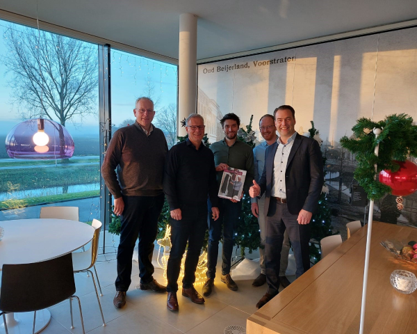 221220 ondertekening ovk Westmaas.jpg